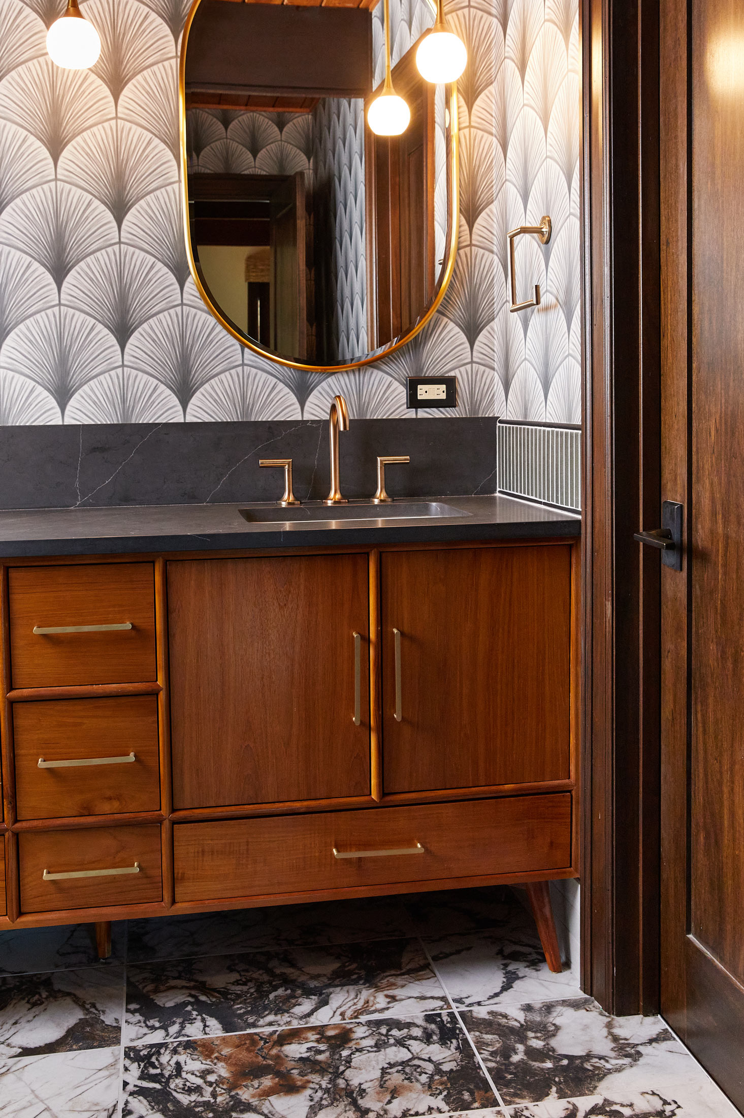 Quartz Broadway Black