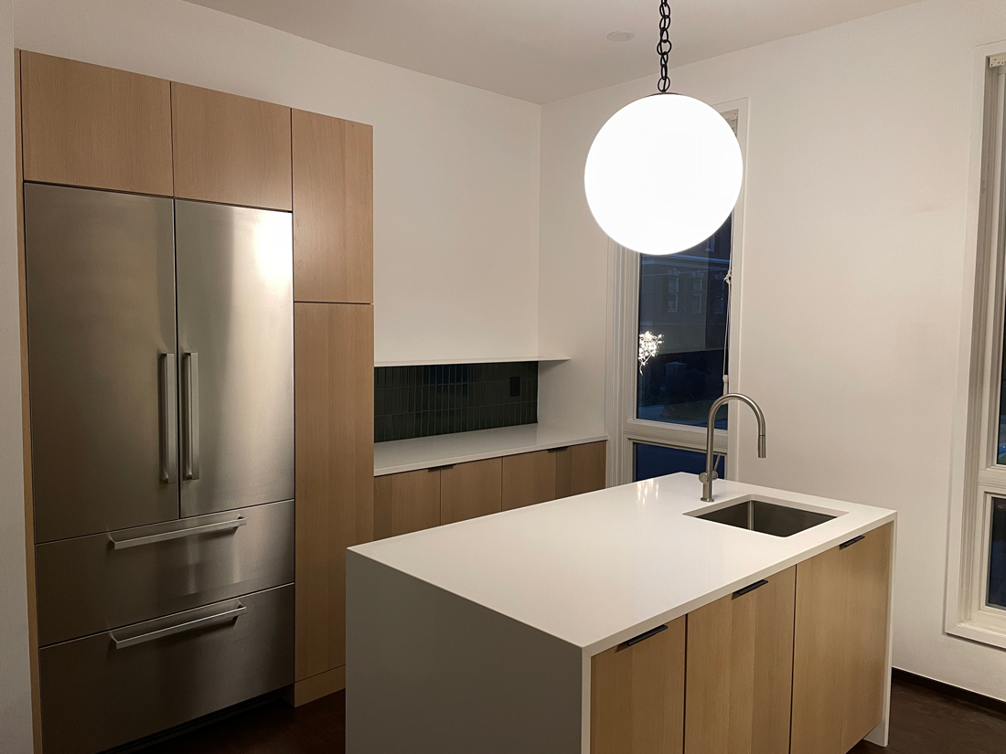 Venezia Snow White Quartz Countertops in Pittsburgh